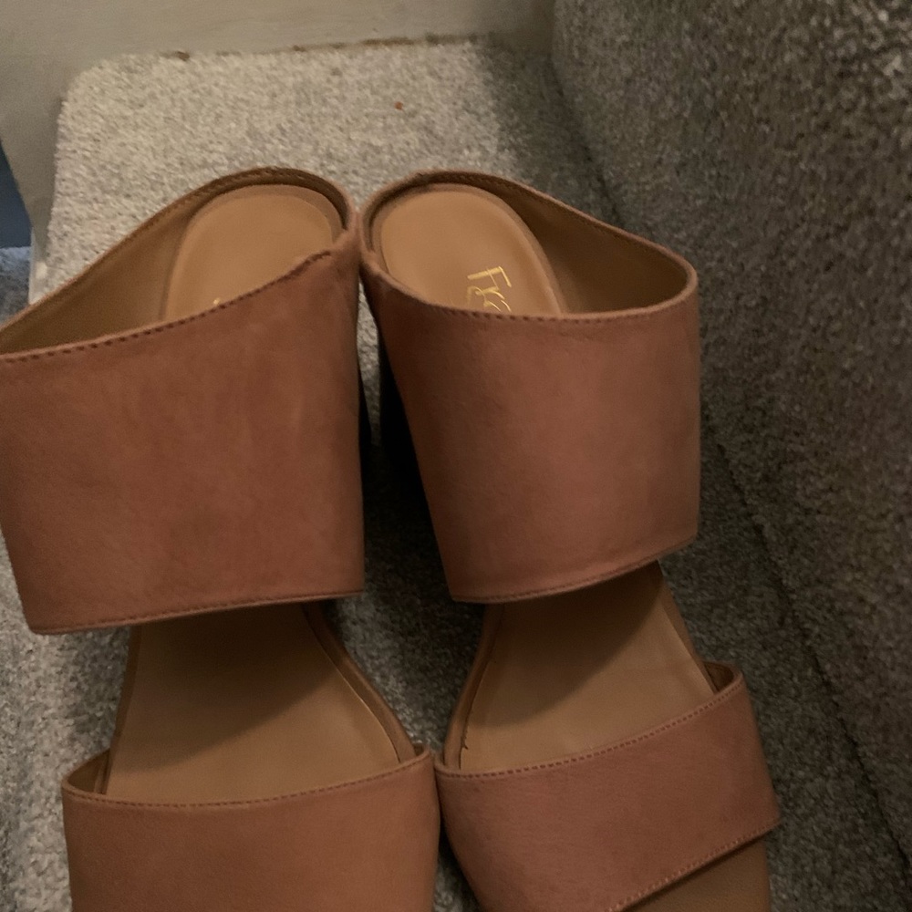 Franco Sarto wedges